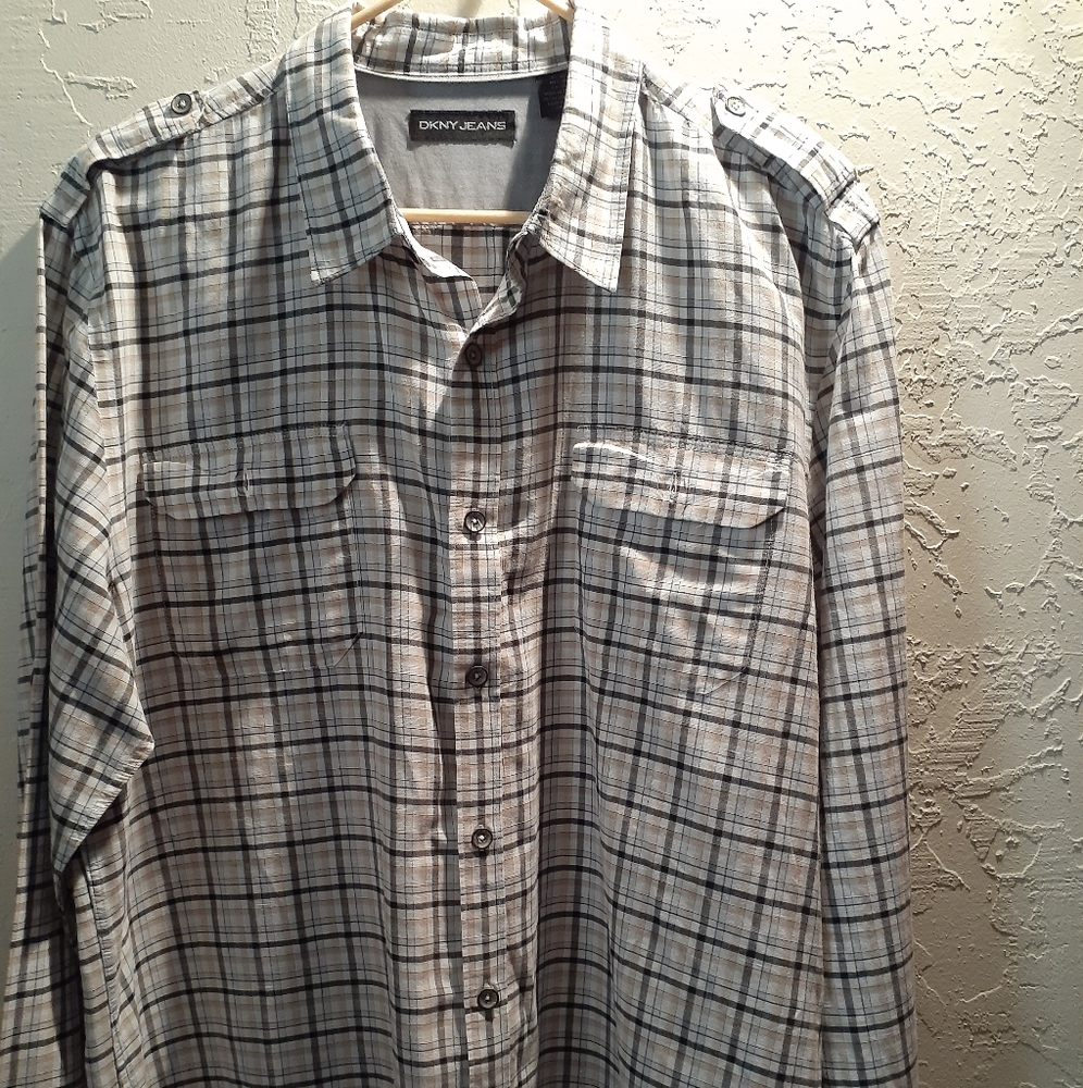 DKNY Mens XL long sleeve plaid shirt